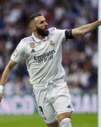 九游数字服务-【人物】本泽马进化史：从“本泽猫”到“本泽霸王龙”