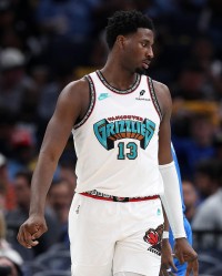 九游唯一入口-5年2.4亿美元！JJJ合同逐年递增 最后一季年薪5350万+球员选项