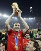 西班牙世界杯夺冠15周年，伊涅斯塔发文：难忘第一颗星！